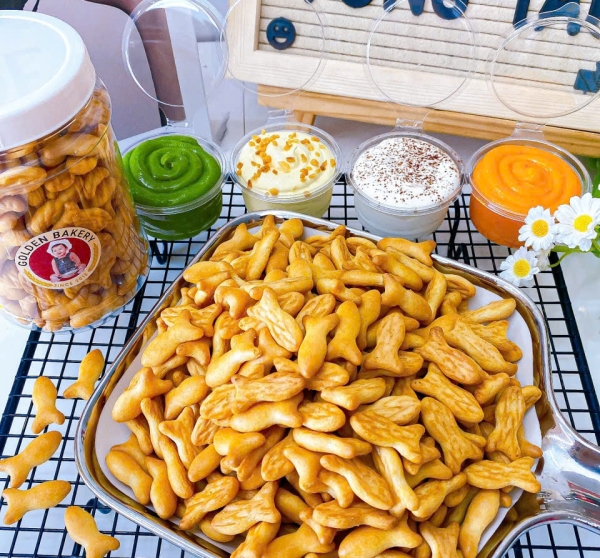 Bánh Quy Cá Chấm Kem