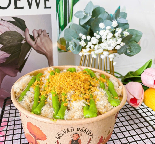 Bánh Bông Lan Sốt Matcha Chà Bông Heo